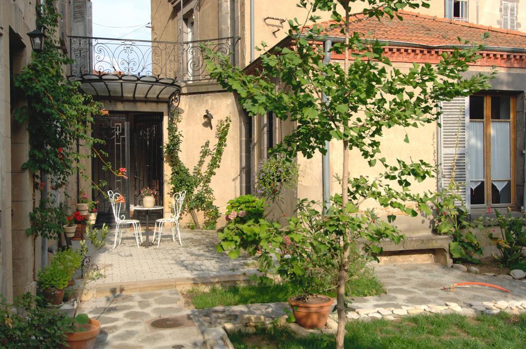 La Maison De Mariecamille Hotel Saint-Germain-Lembron Екстериор снимка