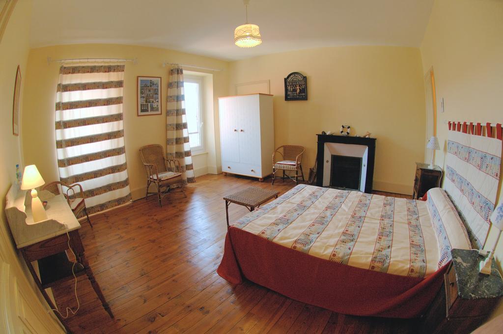 La Maison De Mariecamille Hotel Saint-Germain-Lembron Екстериор снимка