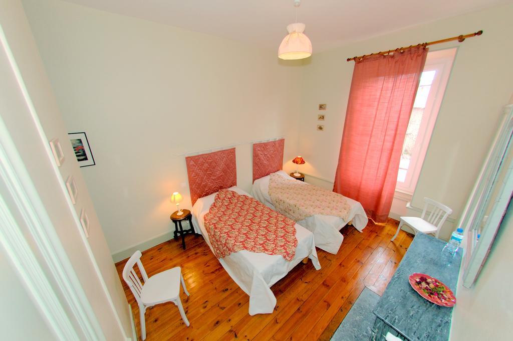 La Maison De Mariecamille Hotel Saint-Germain-Lembron Екстериор снимка