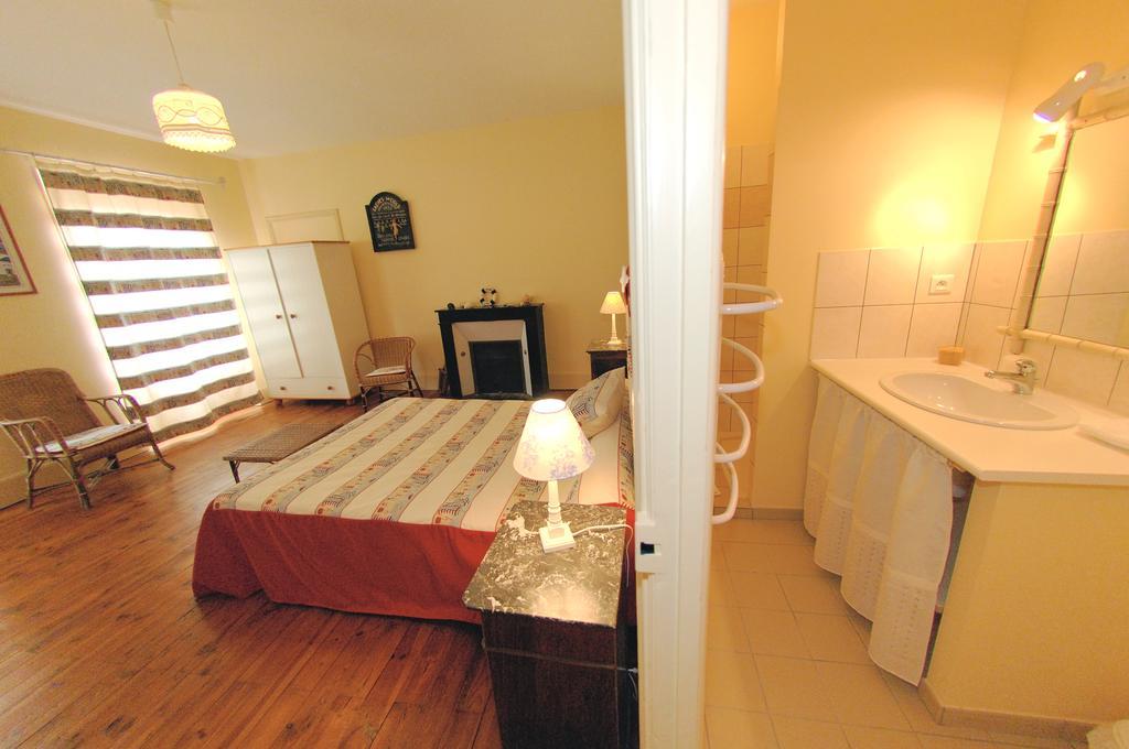 La Maison De Mariecamille Hotel Saint-Germain-Lembron Екстериор снимка