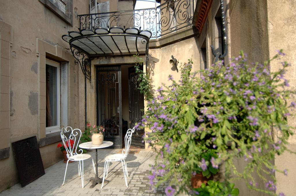 La Maison De Mariecamille Hotel Saint-Germain-Lembron Екстериор снимка