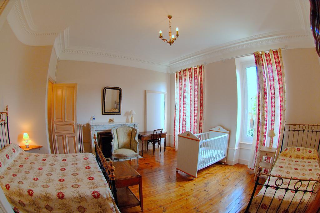 La Maison De Mariecamille Hotel Saint-Germain-Lembron Екстериор снимка